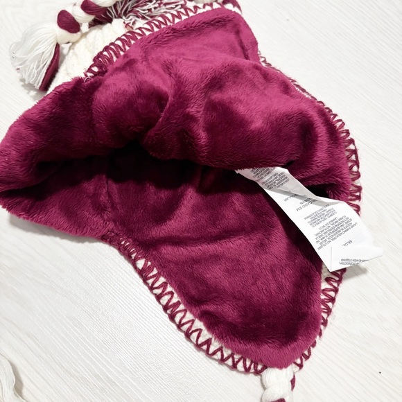 Mountain Hardwear Knit Hat Womens Regular Pom Pom Braided Ear Flaps Outdoor Warm - Picture 7 of 9